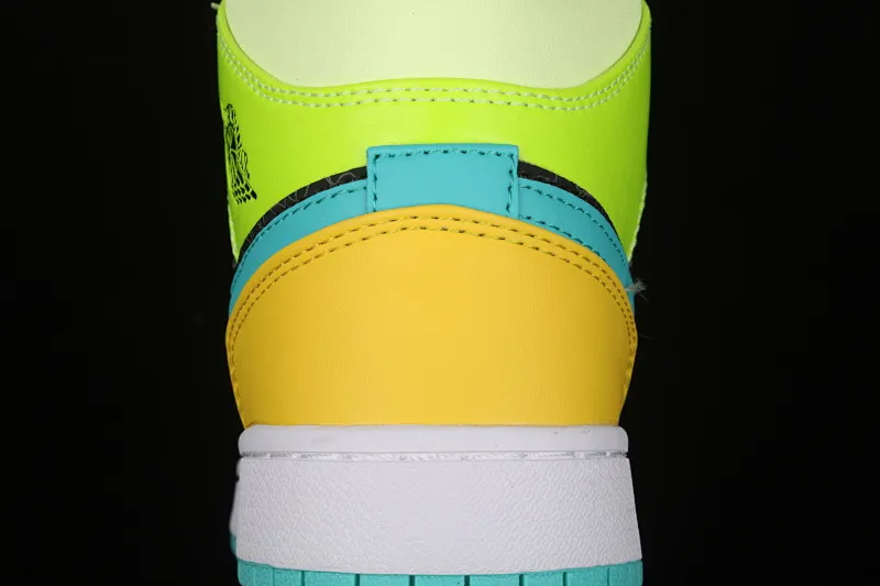 All categories Air Jordan Jordan series basketball shoes Air Jordan 1 Mid Air Jordan 1 Mid SE AJ1 Joe 1 four-leaf clover mid-top basketball shoes BQ6931-037